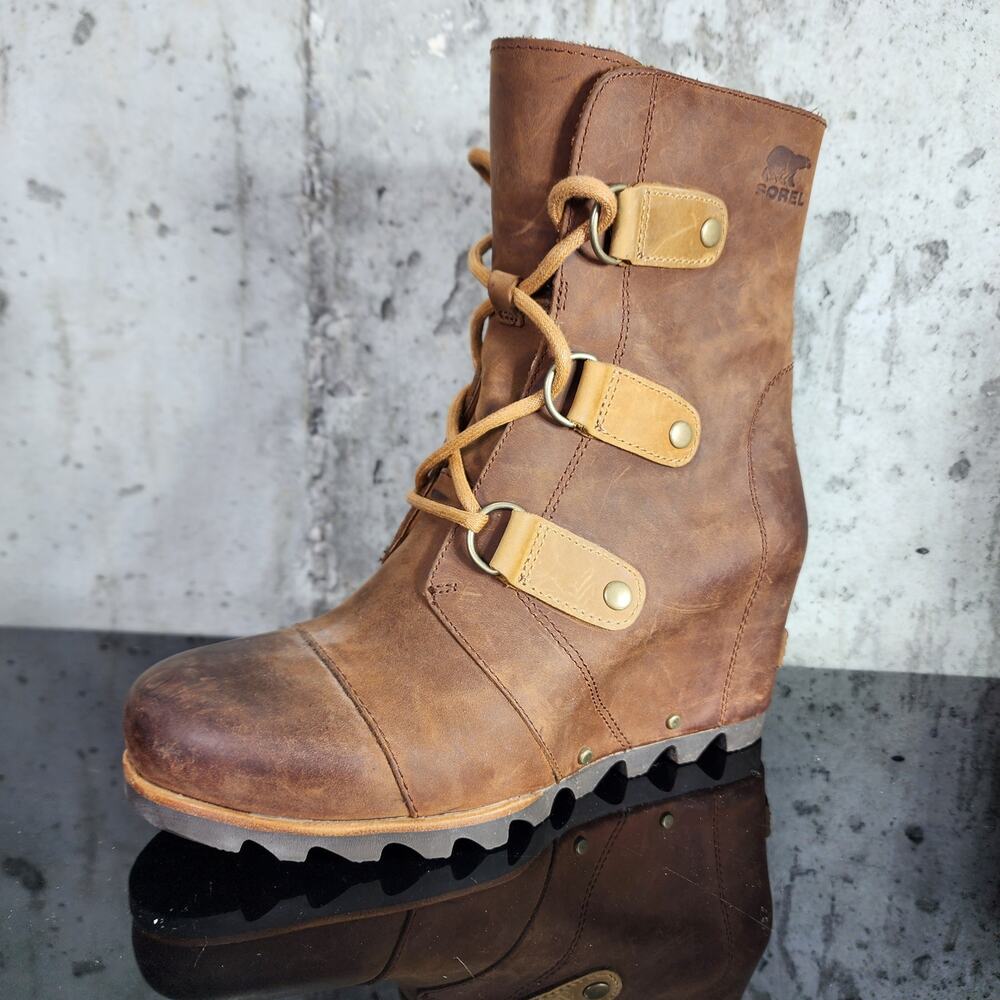 MSRP $250 Sorel Joan of Arctic Wedge Mid Boots Womens 8.5 Brown Leather